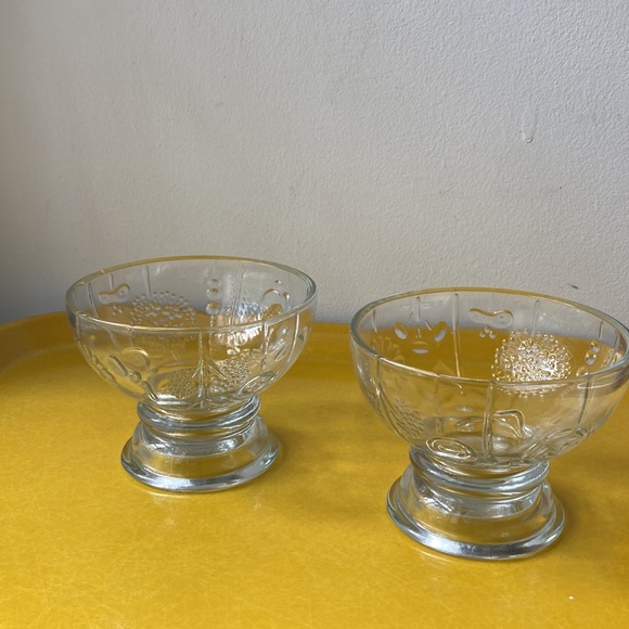 Iittala Oiva Toukka vintage footed glass bowls set of two - Picture 2 of 9
